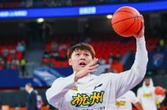 單臂戰(zhàn)遼寧！吳驍肩傷背后的競技體育感人故事