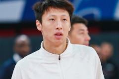 廣廈末節(jié)僅得9分，全隊(duì)僅一記運(yùn)動(dòng)戰(zhàn)進(jìn)球！