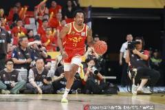 小巴里-布朗26分鐘高效輸出22分6助2斷 正負(fù)值+27展現(xiàn)出色表現(xiàn)