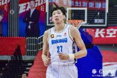 周琦半場高效輸出7中6砍14分2板1帽