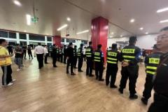 嚴(yán)陣以待！媒體人：下午一點(diǎn)多總決賽G6安保上崗 人數(shù)超此前