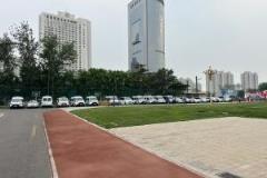 媒體人曝光北京主場(chǎng)停車(chē)場(chǎng)警車(chē)密集畫(huà)面引關(guān)注