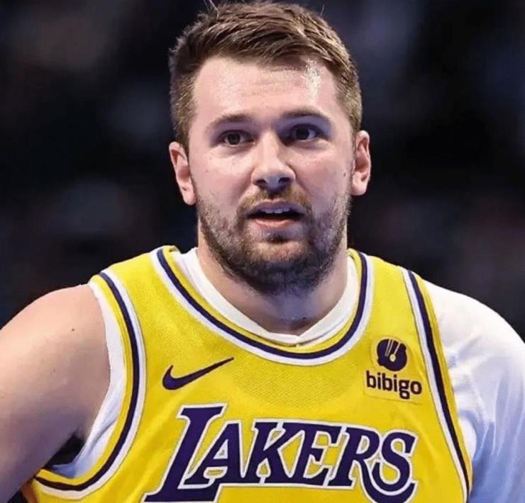 魔術(shù)師：詹姆斯已為湖人奪冠鋪路，期待東契奇同樣成功