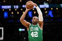 霍福德上賽季數(shù)據(jù)：9.0分6.2板+1.9記三分，下家何處？